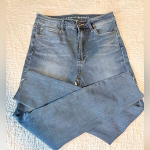 ARTICLE OF SOCIETY Denim Jeans..